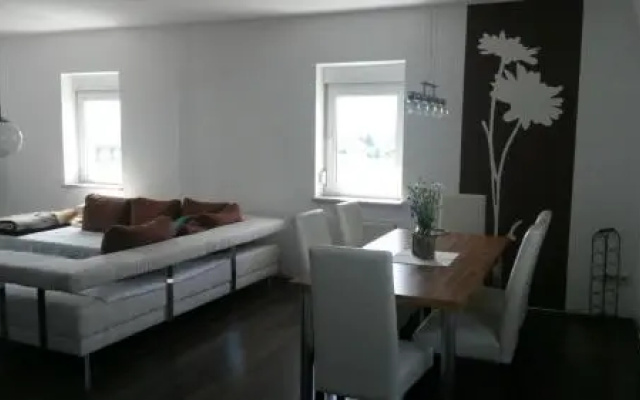 Otto Apartment