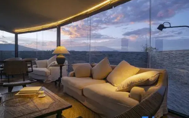 Hillside Retreat