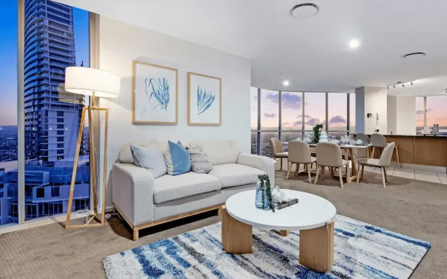 Level 45 Luxury Sub-Penthouse in Surfers