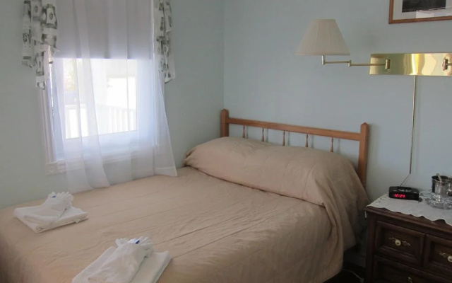 Auld Farm Inn B&B