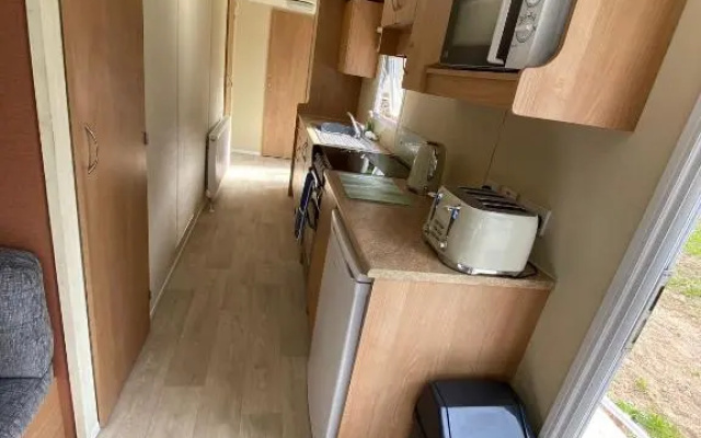 28 Oaklands