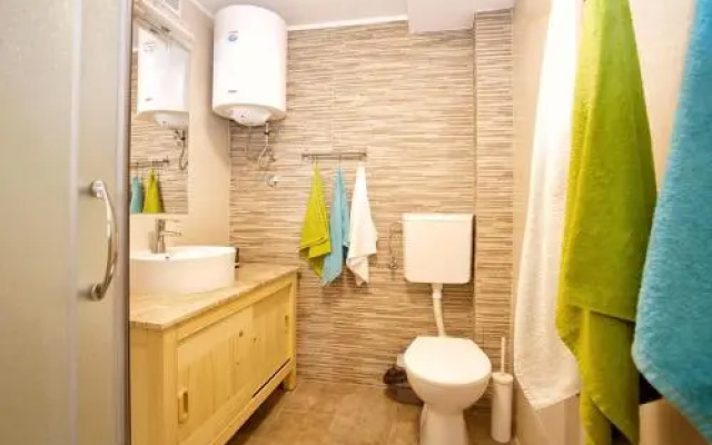Hostgost at Čupino Sokače