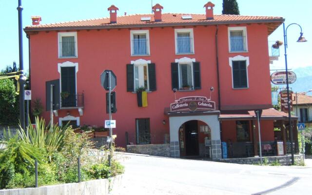 Отель Azzano Holidays Bed & Breakfast Меззегра вид на фасад