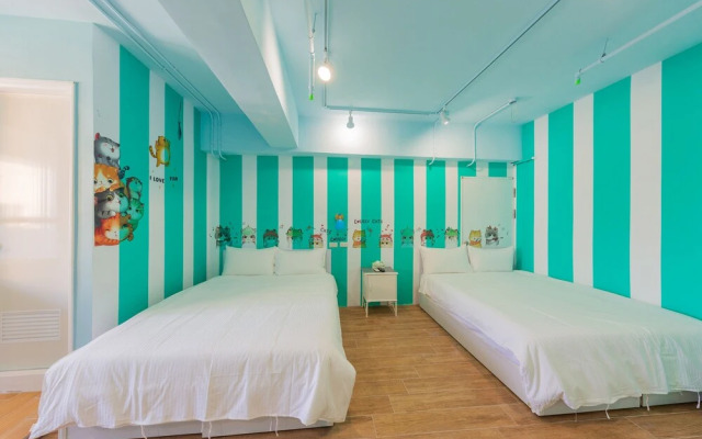I Hi Hotel
