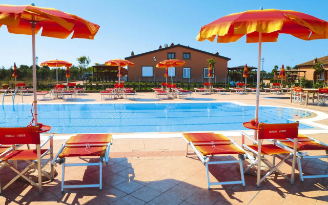 Apartment in Borgo Verde residence in Vada