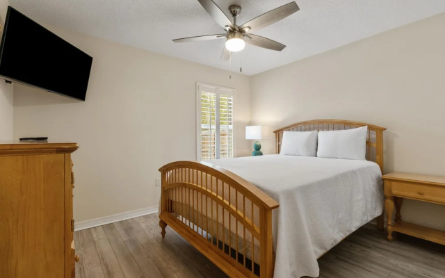 Here Comes Sunshine by Southern Vacation Rentals