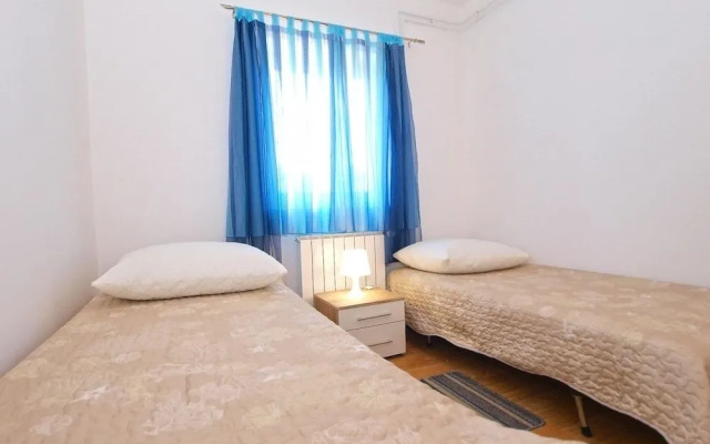 Apartment 1406