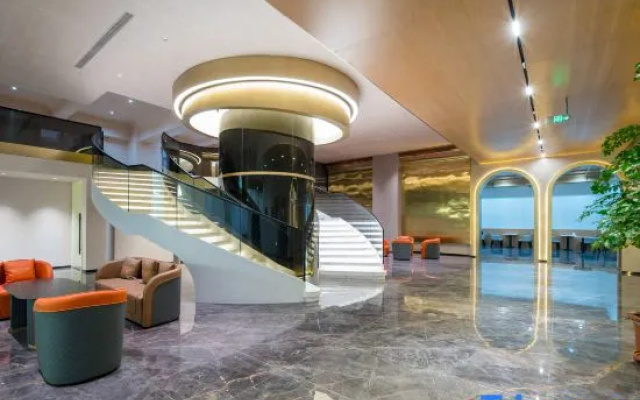 Mayjoys Hotel