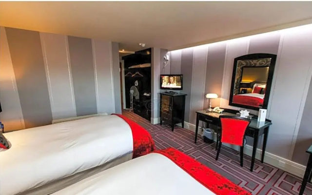 Benedicts Hotel