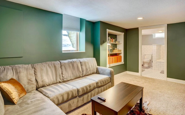 Charming Minneapolis Home < 1 Mi to Lakes!