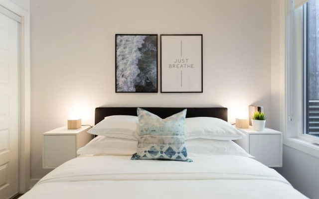 Brand New 3 Bedroom With Rooftop Patio