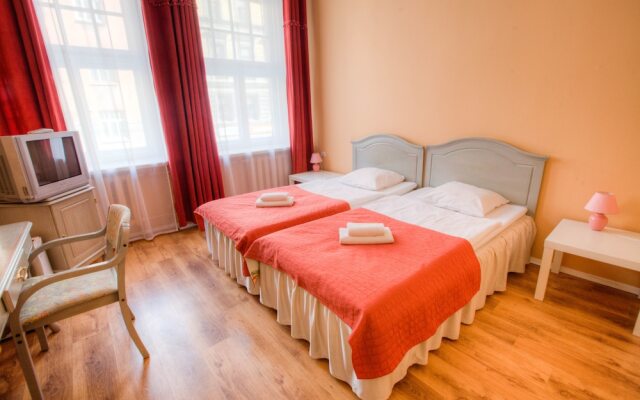 Viktorija Hotel вид на фасад