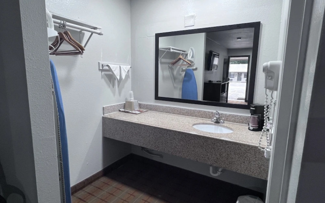 Economy inn