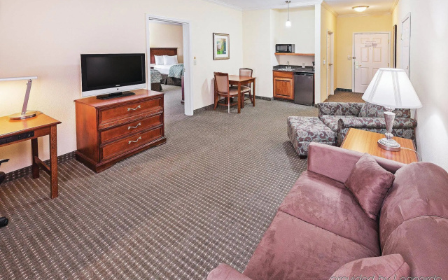 La Quinta Inn & Suites by Wyndham Gainesville