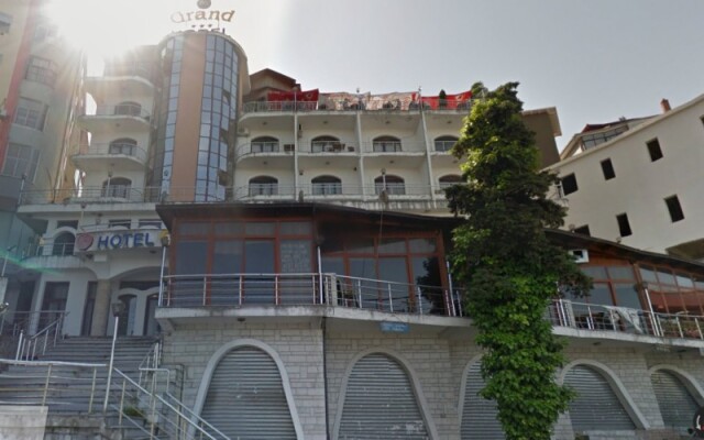 Grand Hotel Kruje вид на фасад