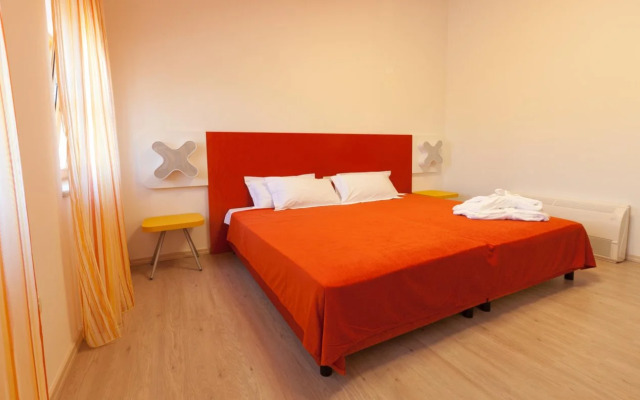 Hotel & Restaurant Velanera