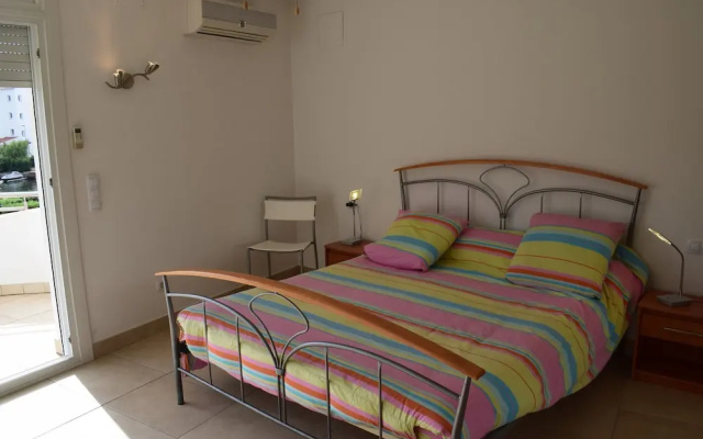 306-magnífica Casa con Piscina y Amarre