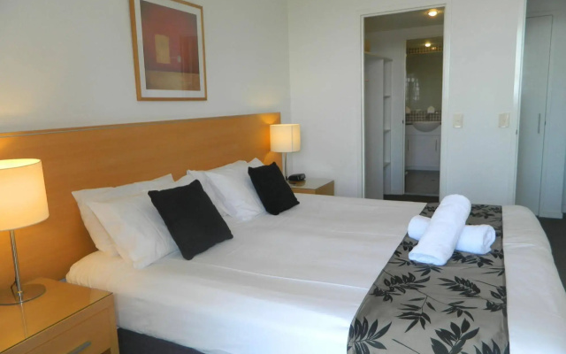 Swell Resort Burleigh Heads