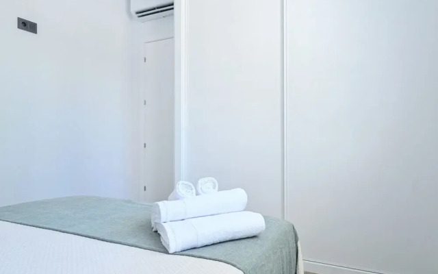 M Boy50b Bonito Apartamento de dos Dormitorios e
