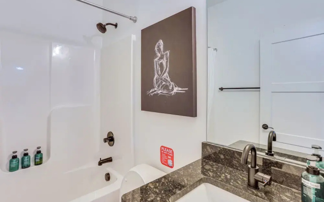 Indiana Vacation Rental Near Downtown Louisville!