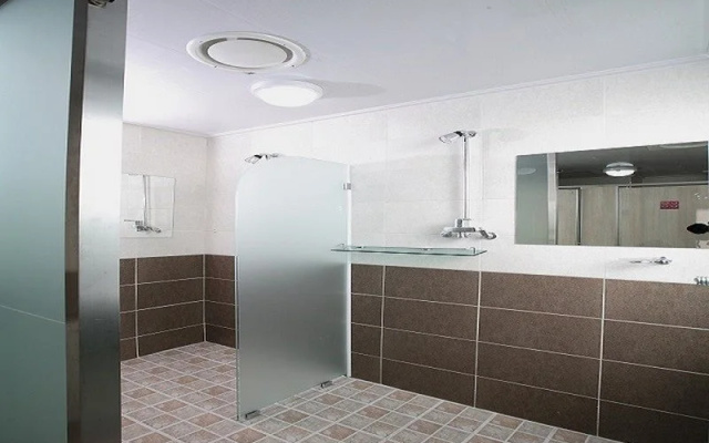 Crystal Guesthouse (гостевой дом для женщин)