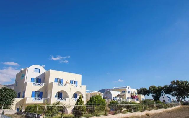 1-bed Apt at Bella Santorini, Near Perivolos Beach