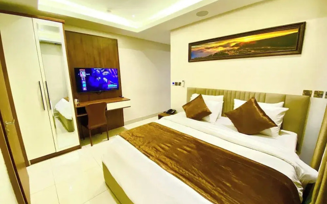 Urban Edge Comfort Apartment