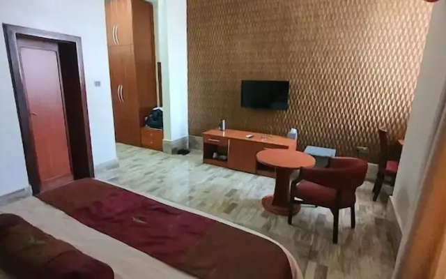 Keton Apartment