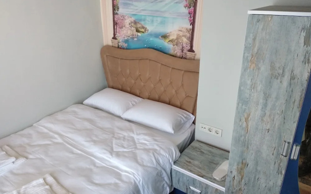 Redamancy Hotel