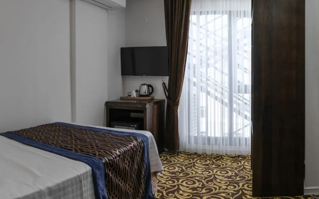 Çınar Han Otel ve Cafe