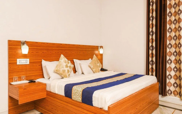 OYO 15407 Home Feeling Accomodation