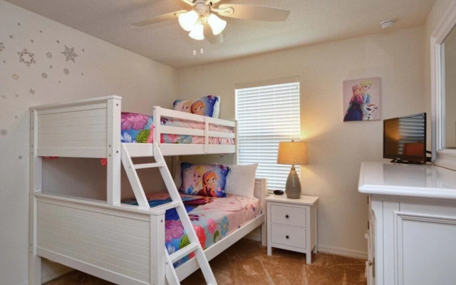 Compass Bay- 4 Bedroom Townhome- 1950cy Townhouse