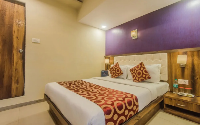 OYO 9983 Hotel Golden Park
