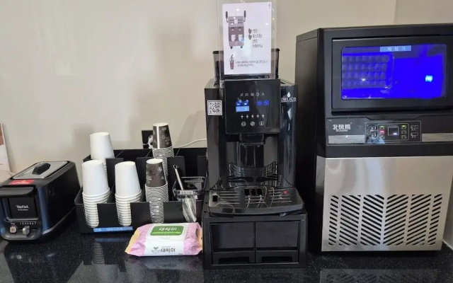 Brown Dot Hotel  Hongseong Naepo
