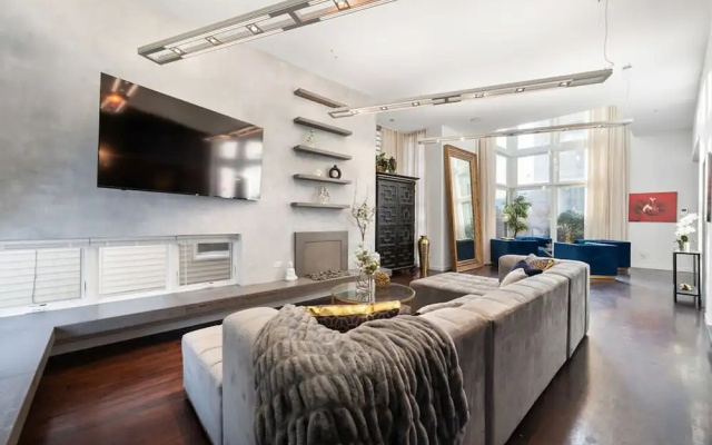 5BR 5BA Architectural Estate-theatre Gym Rooftop