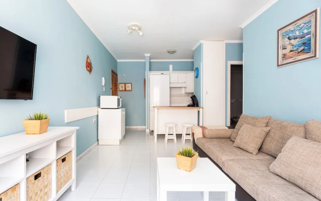 HomeLike Beach and Pool Caletillas Terrace Apartment & Wifi