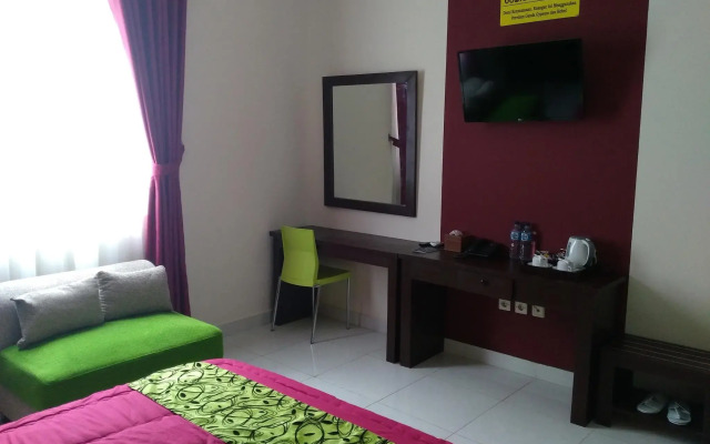 Charaka Hotel