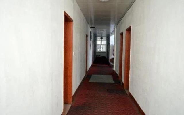 Xinhua Hotel