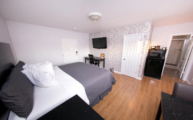 Metropolitan Inn & Suites