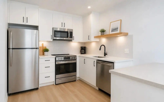 The Washington District Suite