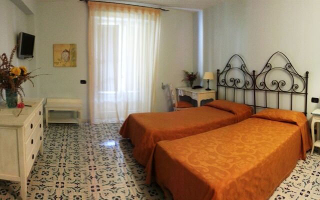Hotel Bougainville