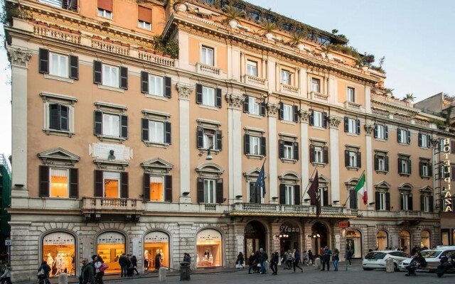 Grand Hotel Plaza вид на фасад