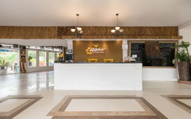 Club House Hotel