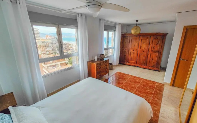 <1 Min Beach, Sea Views, AC, Wifi, Pool, 3xTennis