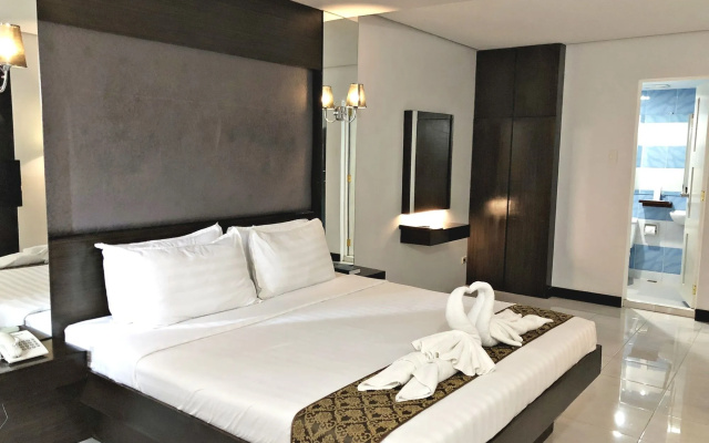 Ninong's Hotel
