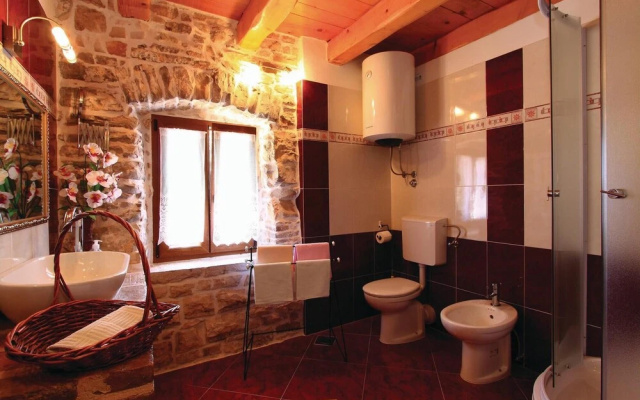 Awesome Home in Manjadvorci With Wifi and 3 Bedrooms