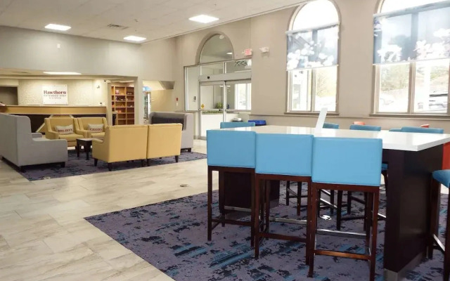 Cburg Inn & Suites