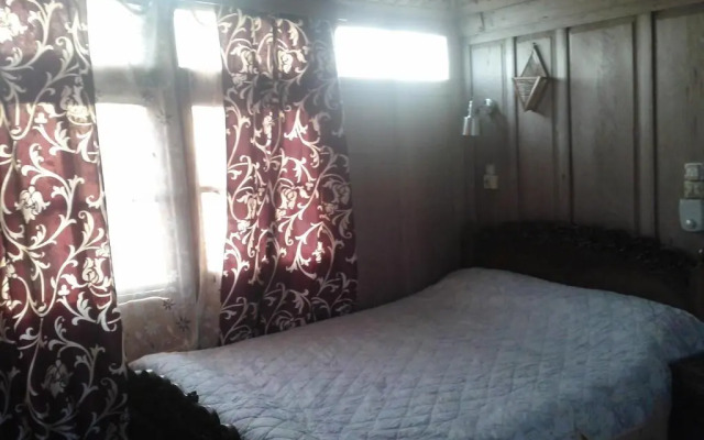 Houseboat Khan Palace
