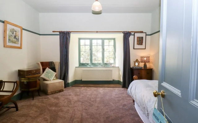 Aluric's Hall