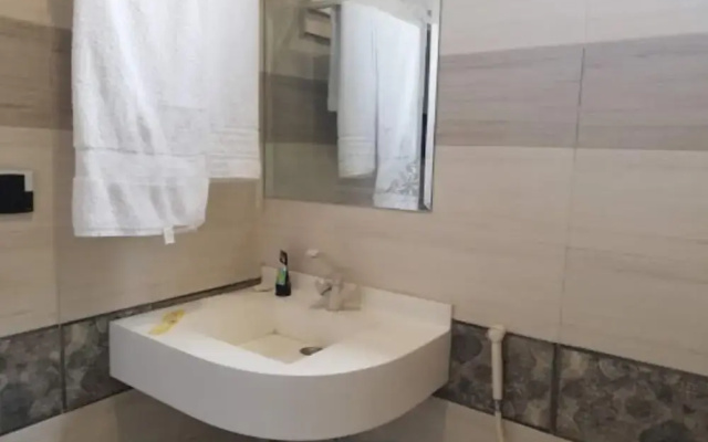 Khayyam Hotel